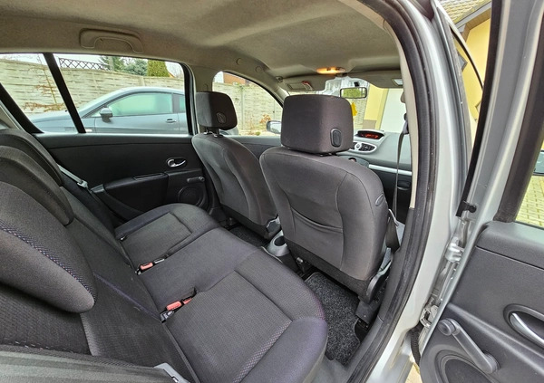 Renault Clio cena 6699 przebieg: 299999, rok produkcji 2006 z Międzyrzecz małe 56